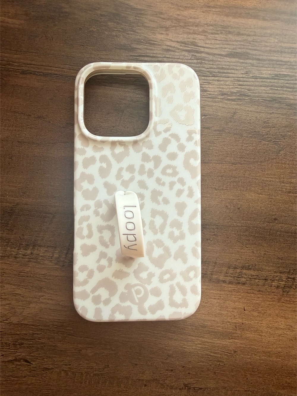 16 Pro Loopy Leopard Case (Righty)